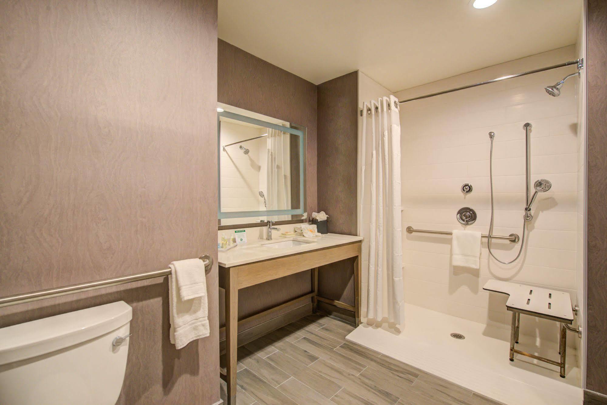 Holiday Inn Hotel & Suites - Houston West - Katy Mills By Ihg Exterior photo